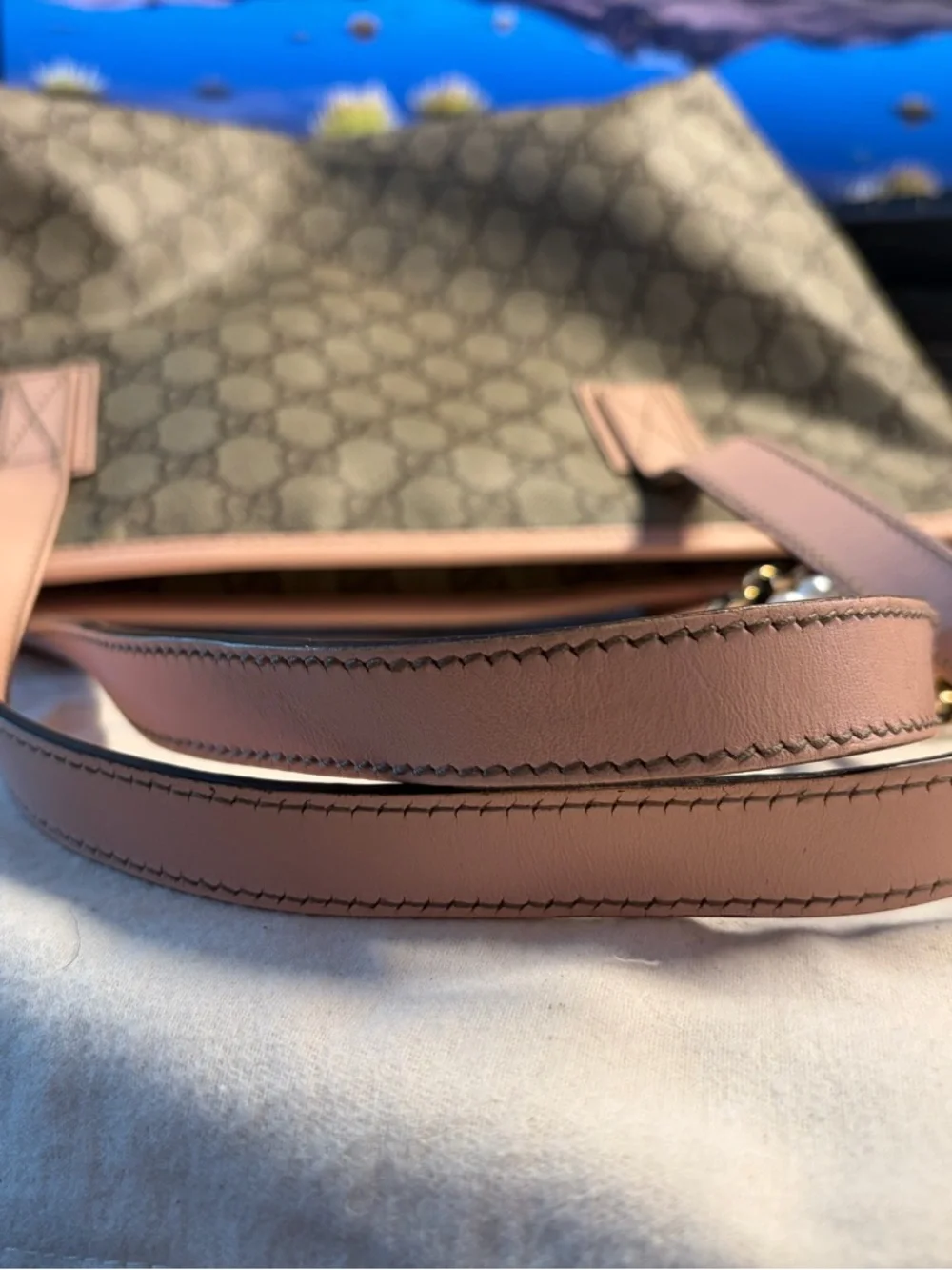 Authentic Gucci Beige GG Supreme Tote with Pink Leather Trim - Picture 5 of 14